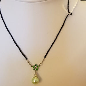 NWT Handmade Necklace Green Swarovski Pearl